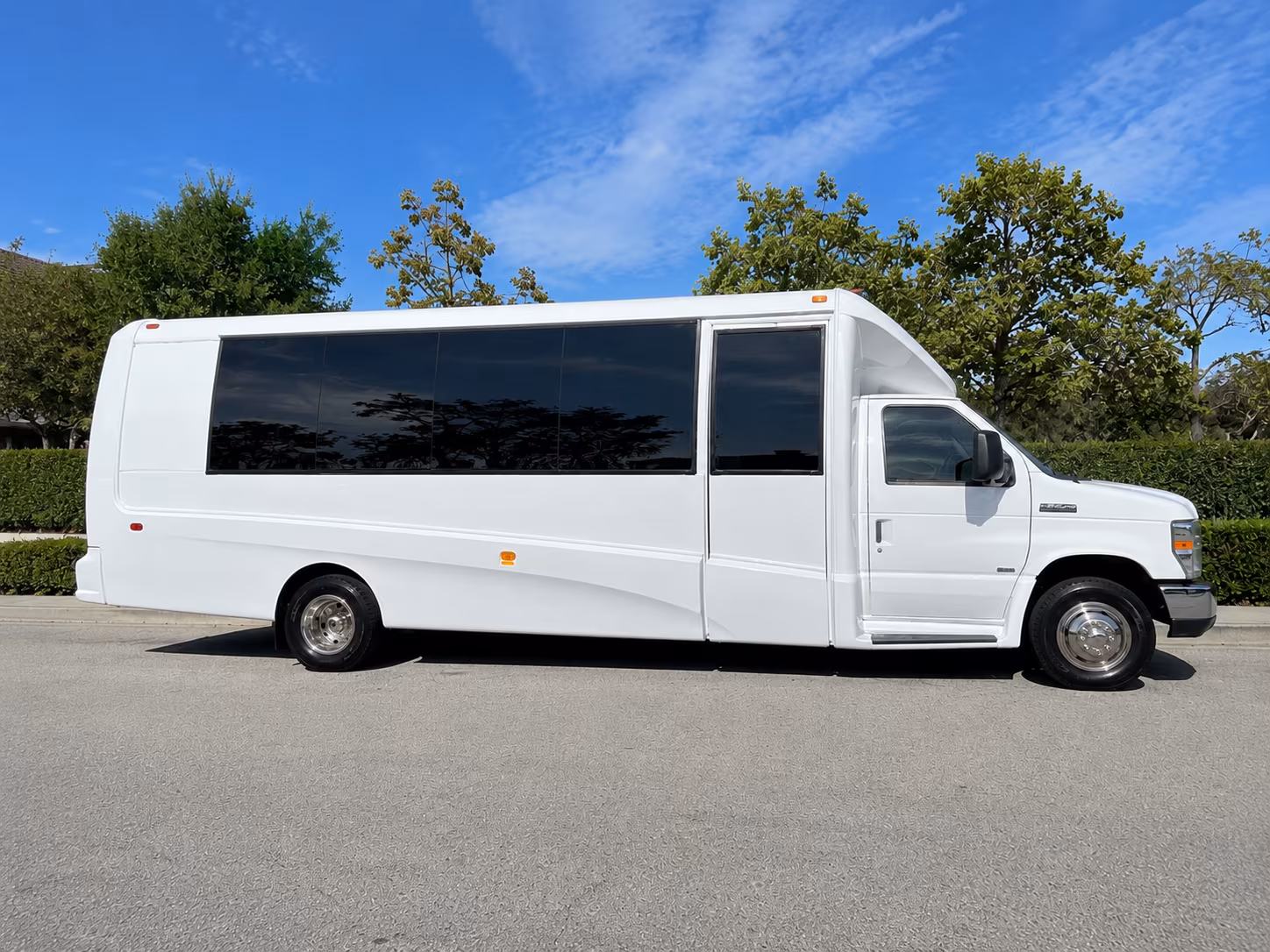 employee shuttle buses for ontario and inland empire commuters